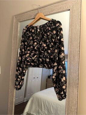 Free People Black And Pink Floral Rose Smocked Long Sleeve Boho Crop Blouse XS